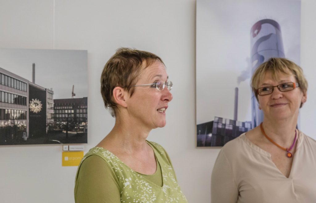 elpom_photo_exhibition_vernissage_kinderklinik_speaker_Frau_Preuss